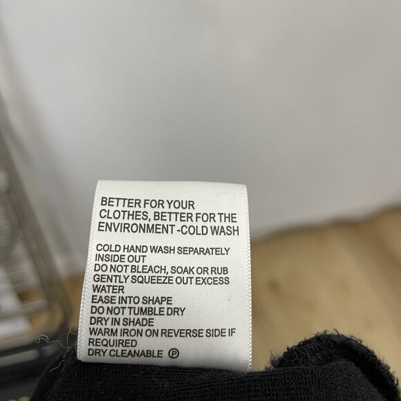 Sussan Wool Blend Lightweight Pullover Long Sleeve Sweater Top Black size Medium - Picture 6 of 6